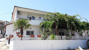 Отель Guest House Rejjan  Улцинь